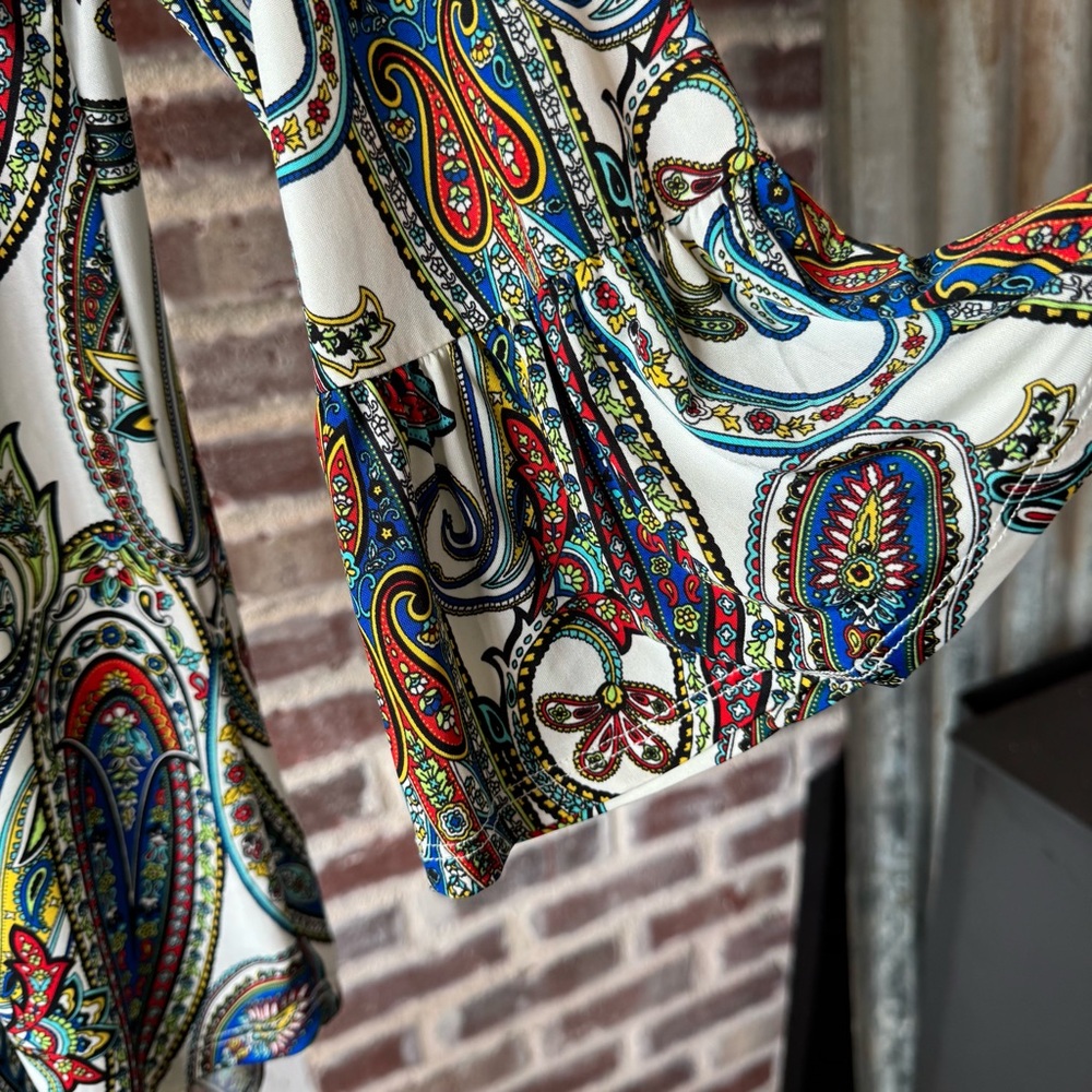 Cavenders R Rouge Western Paisley Women's Top, Size Large Shirt 3/4 Bell Sleeves - Picture 3 of 8